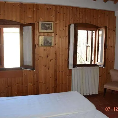 Lucigarden Con Piscina